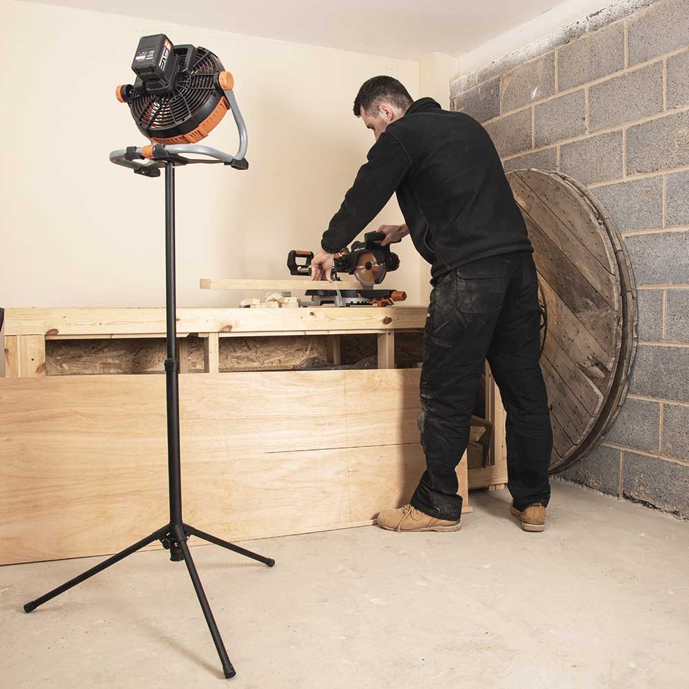 Evolution E1300TRP Accessory Tripod, Height Adjustable - Image 2